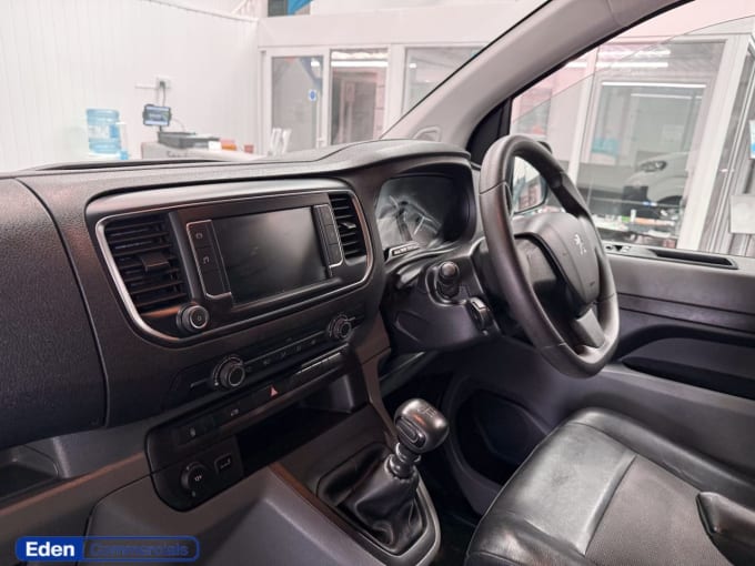 2025 Peugeot Expert