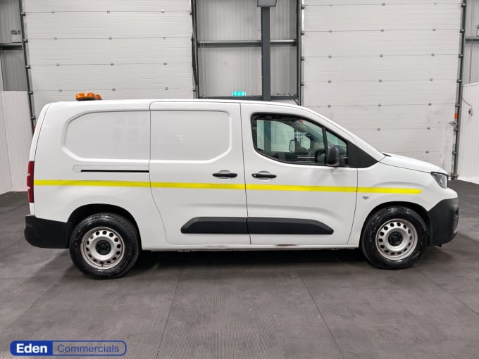 2025 Peugeot Partner