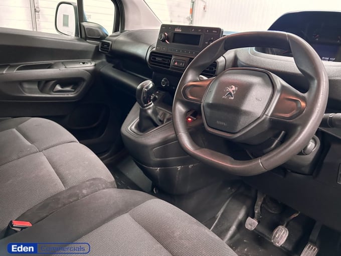 2025 Peugeot Partner