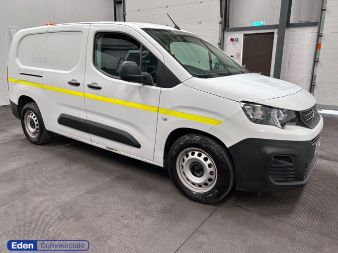 2025 Peugeot Partner