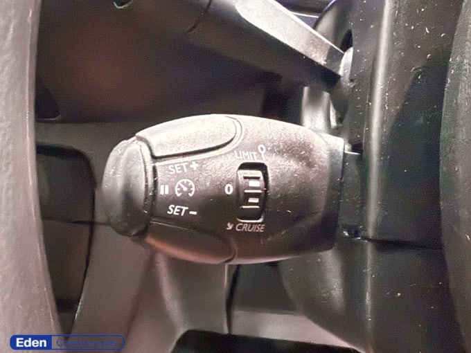 2025 Peugeot Expert