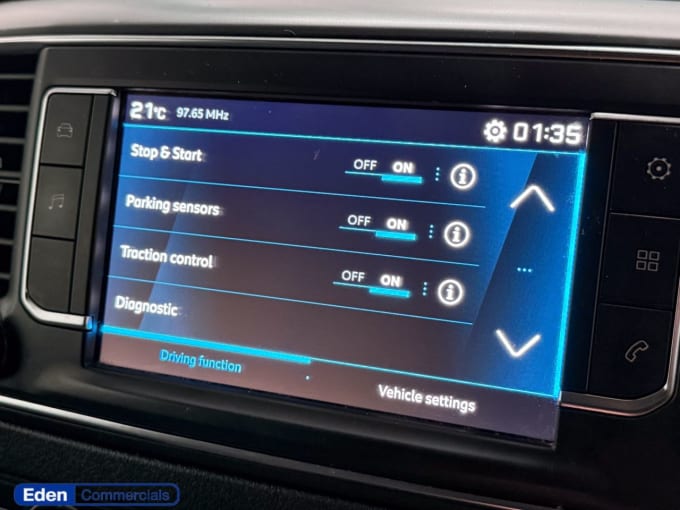 2025 Peugeot Expert