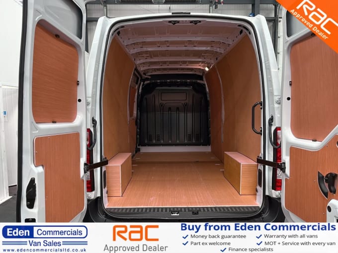 2023 Renault Master