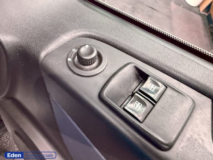 2025 Vauxhall Vivaro