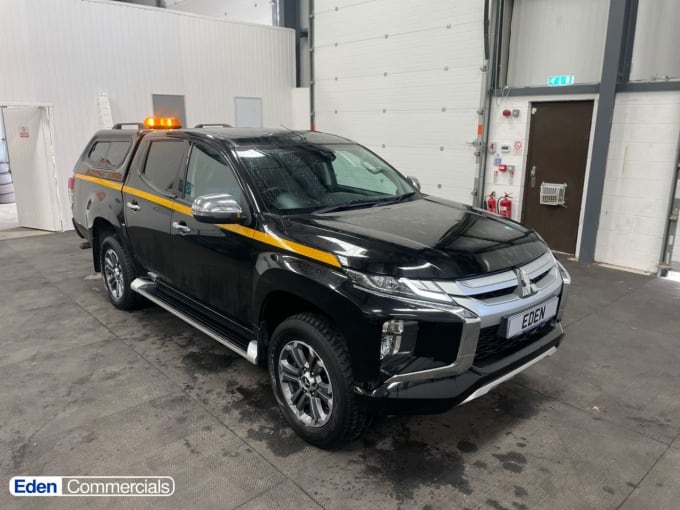 2025 Mitsubishi L200