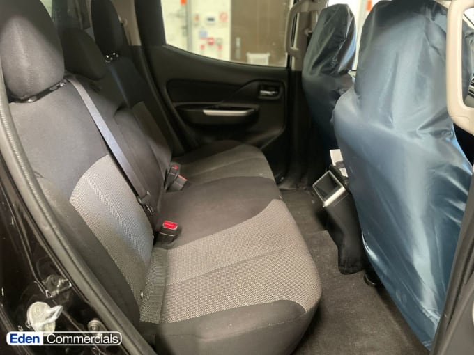 2025 Mitsubishi L200