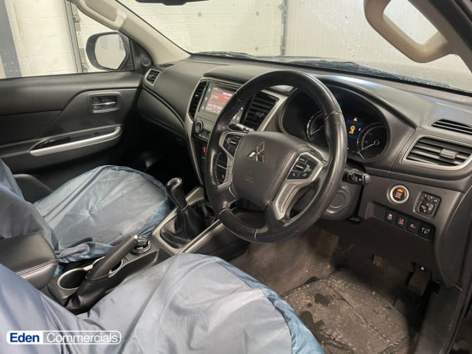 2025 Mitsubishi L200