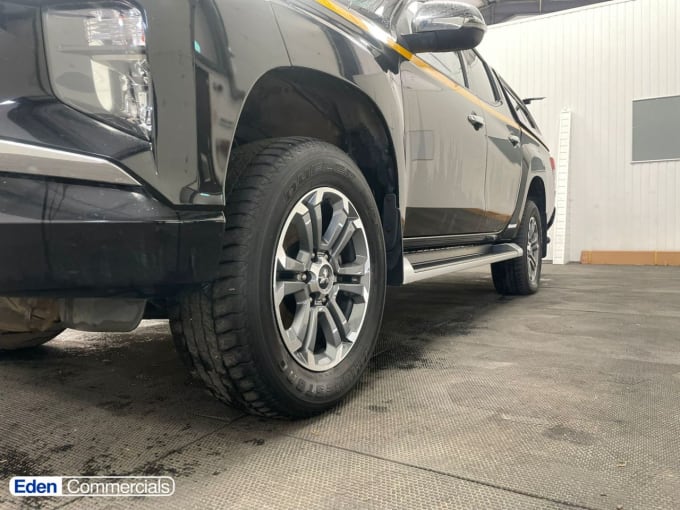 2025 Mitsubishi L200