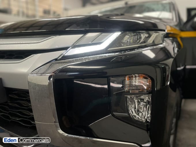 2025 Mitsubishi L200