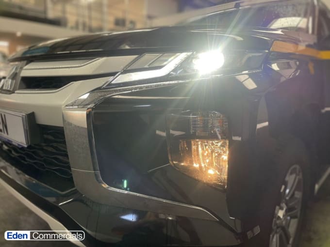 2025 Mitsubishi L200