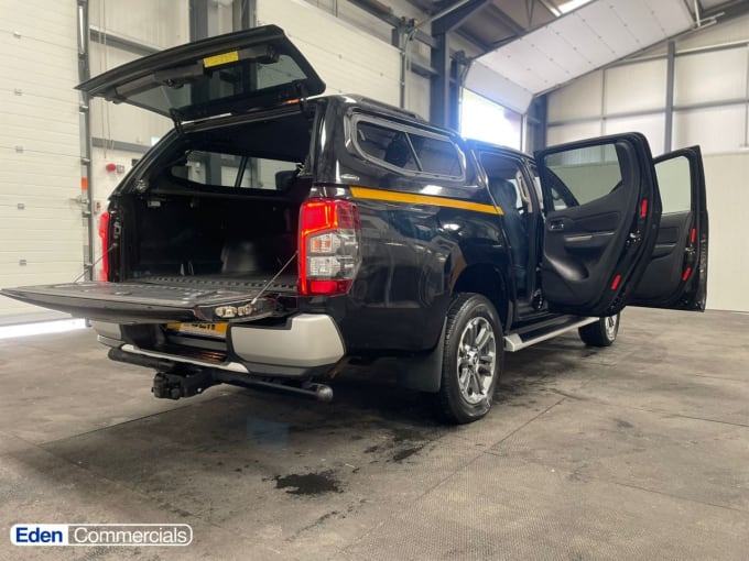 2025 Mitsubishi L200