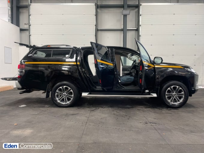 2025 Mitsubishi L200