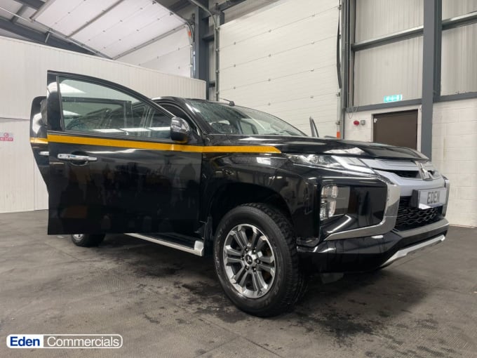 2025 Mitsubishi L200