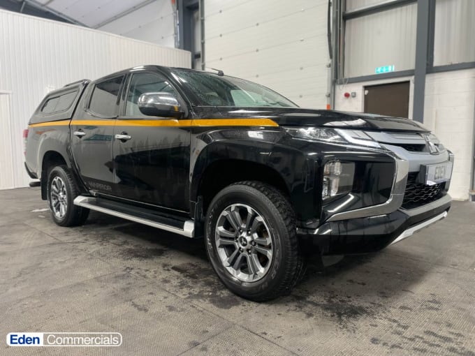 2025 Mitsubishi L200