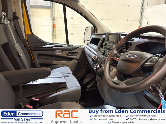 2025 Ford Transit Custom
