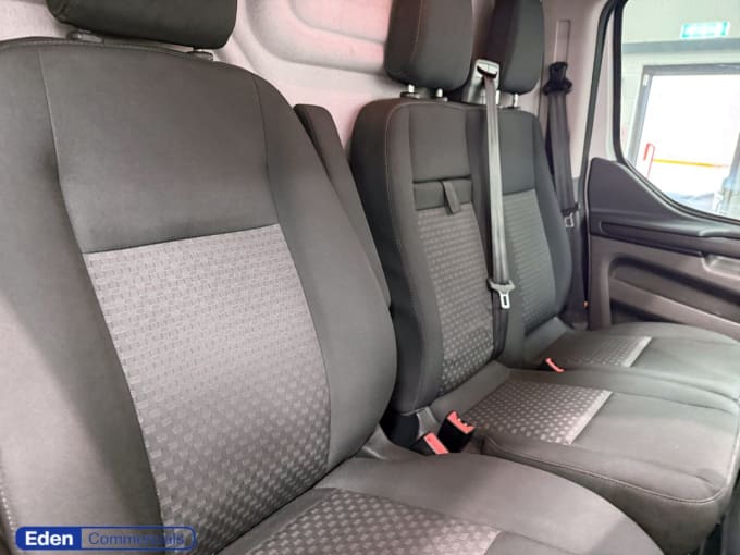 2025 Ford Transit Custom
