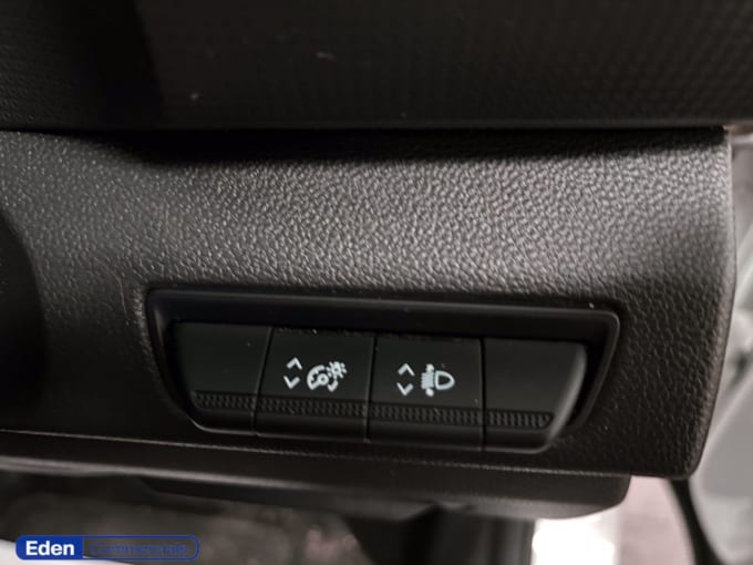 2025 Renault Trafic