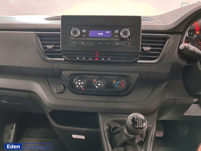 2025 Renault Trafic