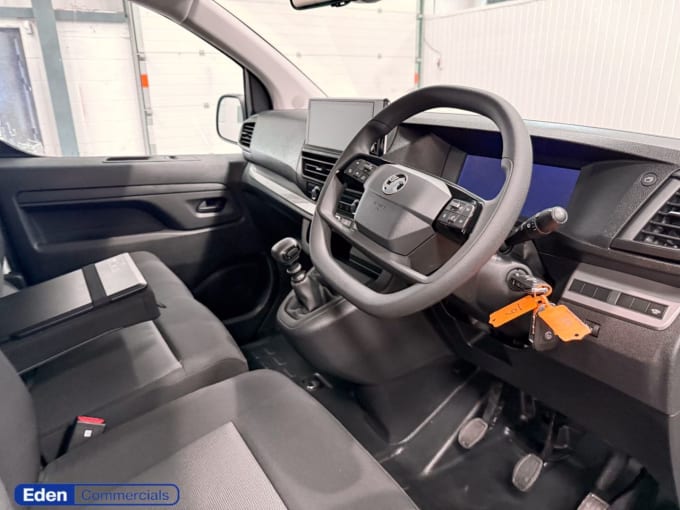 2025 Vauxhall Vivaro