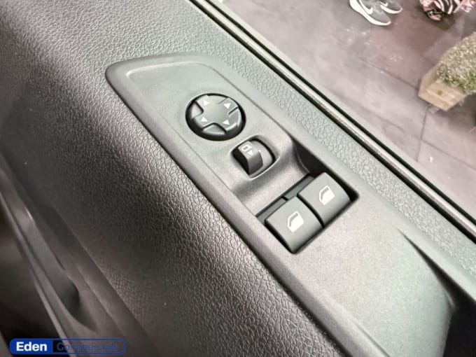 2025 Vauxhall Vivaro