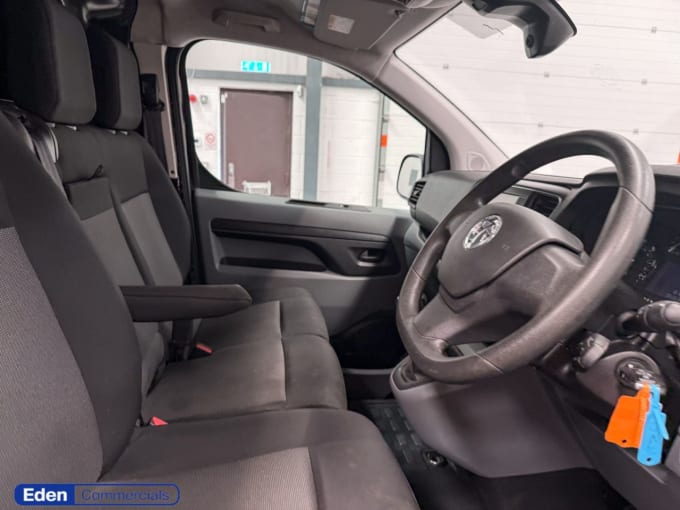2025 Vauxhall Vivaro