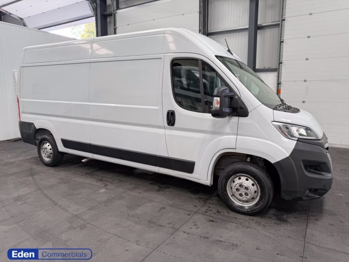 2025 Vauxhall Movano