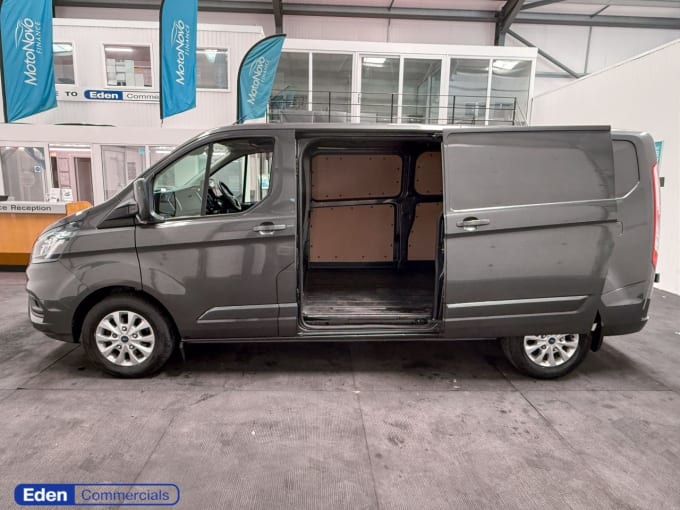 2025 Ford Transit Custom