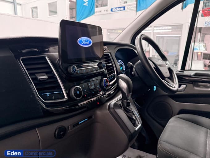 2025 Ford Transit Custom