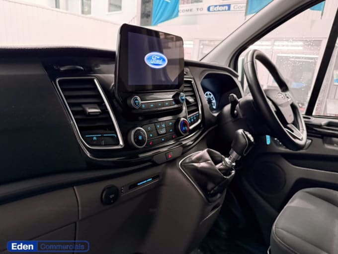 2025 Ford Transit Custom