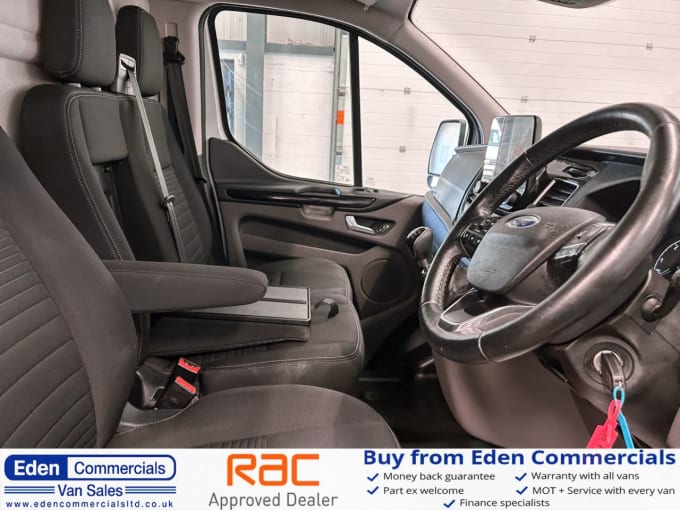2025 Ford Transit Custom