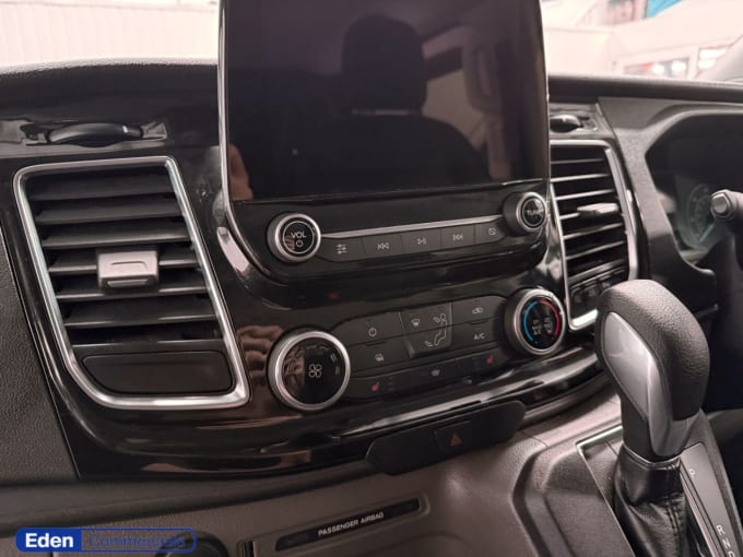 2025 Ford Transit Custom