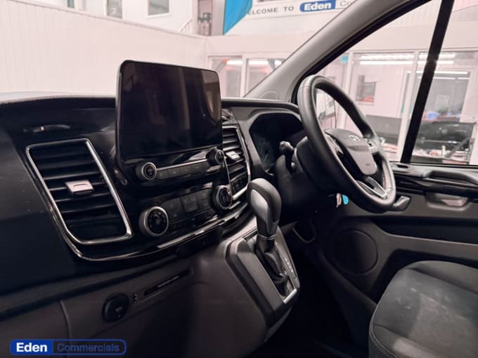 2025 Ford Transit Custom