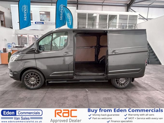 2025 Ford Transit Custom