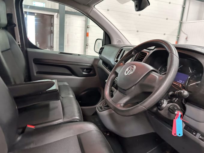 2025 Vauxhall Vivaro
