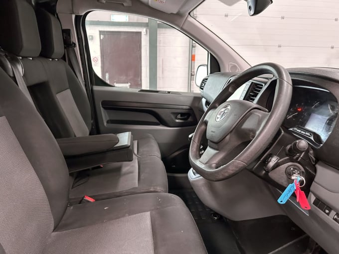 2025 Vauxhall Vivaro