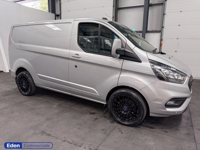 2025 Ford Transit Custom