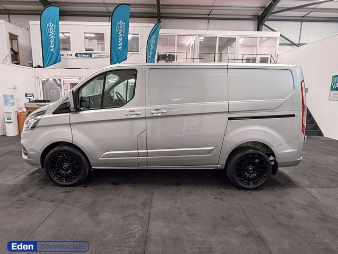 2025 Ford Transit Custom