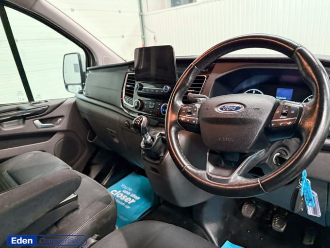 2025 Ford Transit Custom