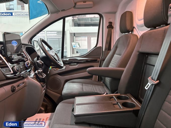 2025 Ford Transit Custom