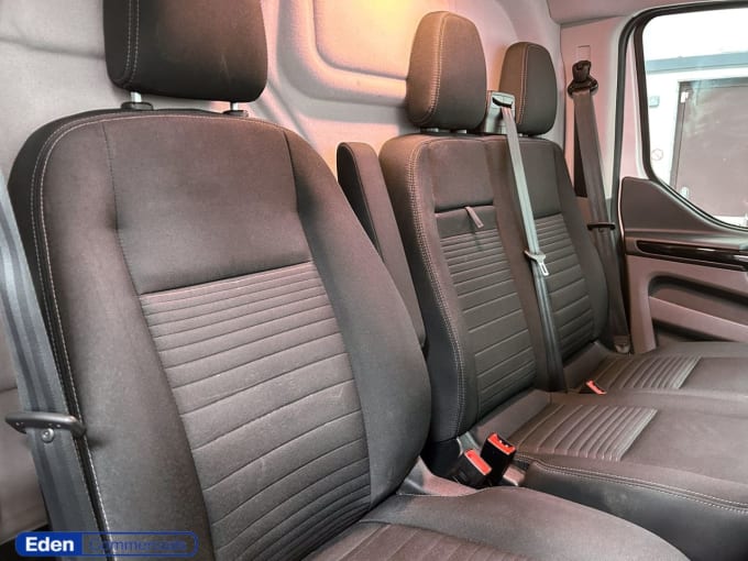 2025 Ford Transit Custom