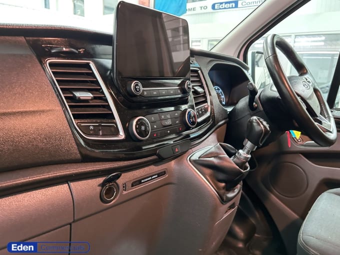 2025 Ford Transit Custom