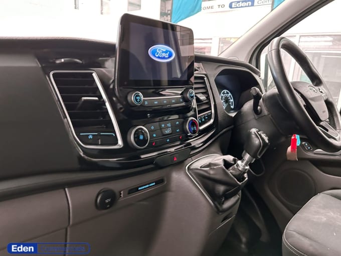 2025 Ford Transit Custom