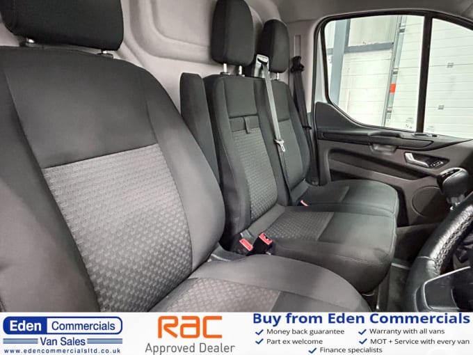 2025 Ford Transit Custom