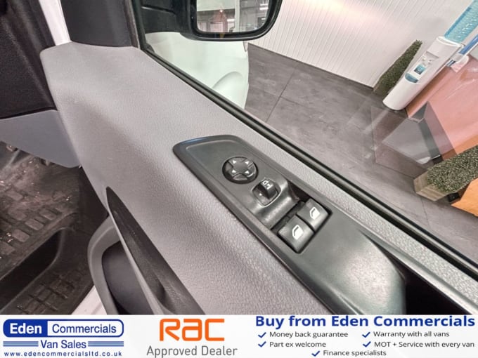 2025 Vauxhall Vivaro