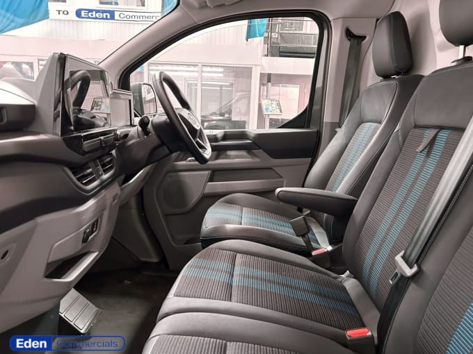 2025 Ford Transit Custom