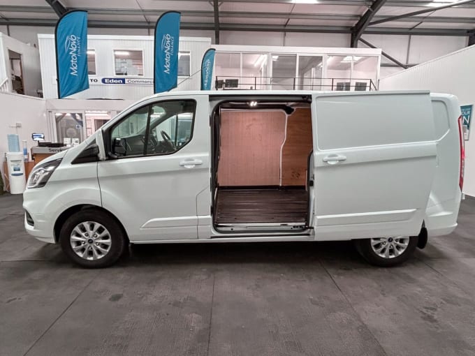 2025 Ford Transit Custom