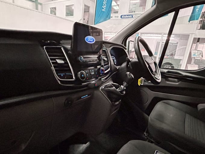 2025 Ford Transit Custom