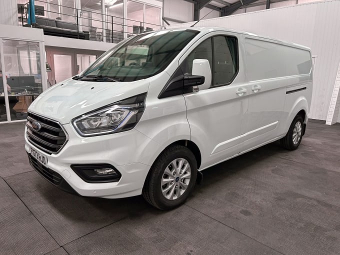 2025 Ford Transit Custom