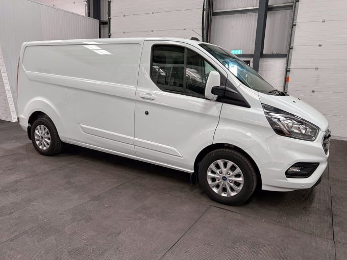 2025 Ford Transit Custom
