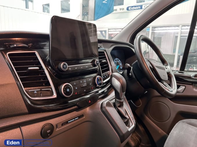 2025 Ford Transit Custom